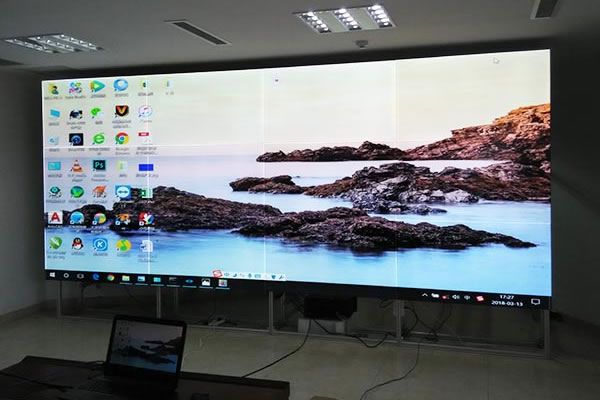 現(xiàn)代會(huì)議室使用0.88mm拼接屏好還是LED顯示屏好？