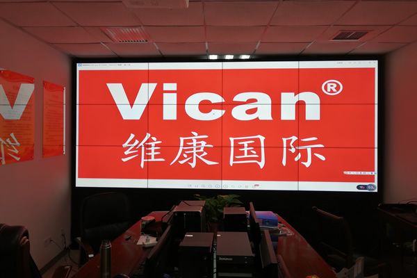 在拼接屏上同時顯示多臺電腦信號該如何實現(xiàn)？