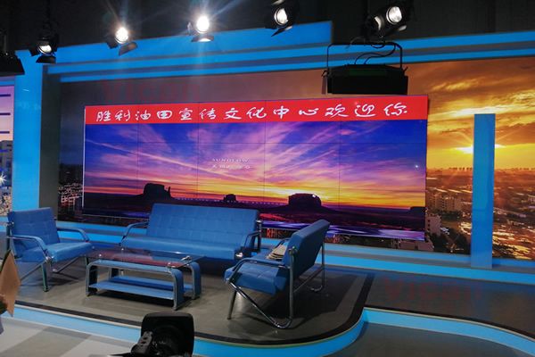 直播間背景墻展示大屏，用LED顯示屏好還是拼接屏好？