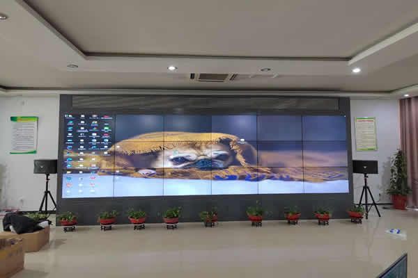 一塊55寸液晶拼接屏大概多錢(qián)，由哪些因素決定？