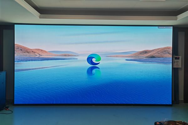 LED顯示屏出現(xiàn)黑屏、花屏、閃屏的主要原因與解決方法