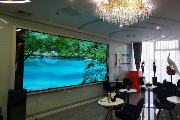LED顯示屏可以當(dāng)家庭電視使用嗎，用哪種規(guī)格型號(hào)的好？